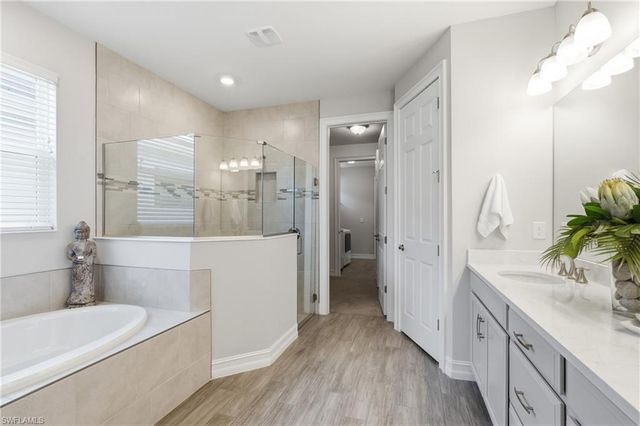 28033 Captiva Shell LOOP, Bonita Springs, FL 34135