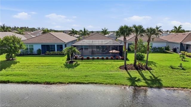 28033 Captiva Shell LOOP, Bonita Springs, FL 34135