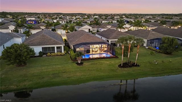 28033 Captiva Shell LOOP, Bonita Springs, FL 34135