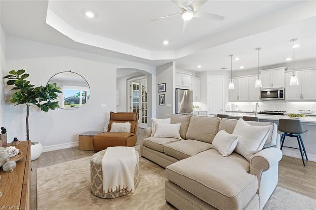 28033 Captiva Shell LOOP, Bonita Springs, FL 34135