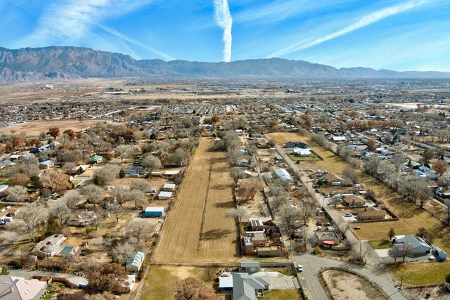 10119 Guadalupe Trail NW, Albuquerque, NM 87114