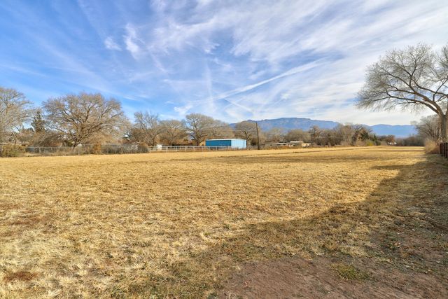 10119 Guadalupe Trail NW, Albuquerque, NM 87114