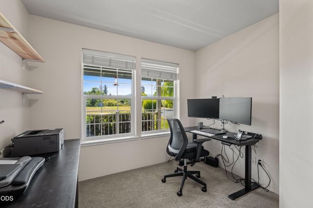 846 Schroeder Lane, Grants Pass, OR 97527