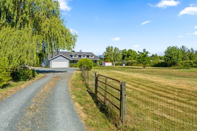 846 Schroeder Lane, Grants Pass, OR 97527