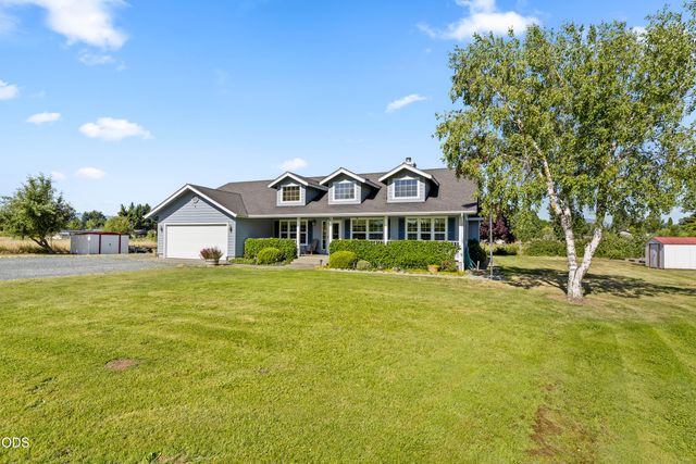 846 Schroeder Lane, Grants Pass, OR 97527
