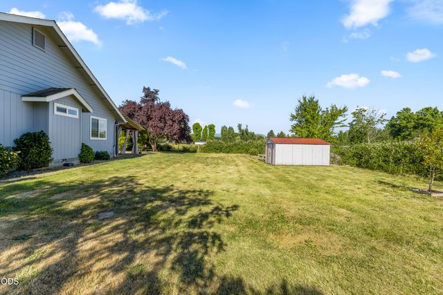 846 Schroeder Lane, Grants Pass, OR 97527