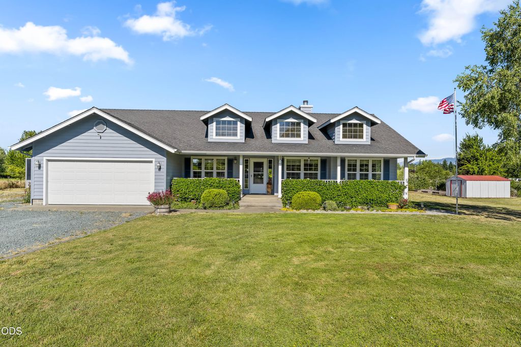 846 Schroeder Lane, Grants Pass, OR 97527