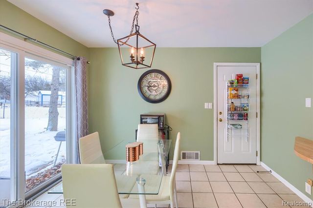 6155 Westdale Drive, Grand Blanc, MI 48439