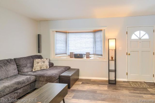 6155 Westdale Drive, Grand Blanc, MI 48439