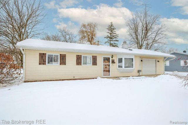 6155 Westdale Drive, Grand Blanc, MI 48439