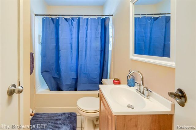 6155 Westdale Drive, Grand Blanc, MI 48439