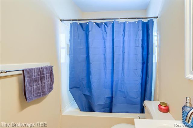 6155 Westdale Drive, Grand Blanc, MI 48439