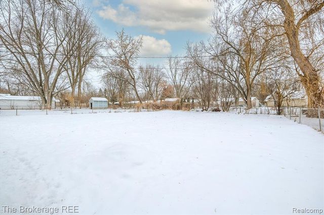 6155 Westdale Drive, Grand Blanc, MI 48439