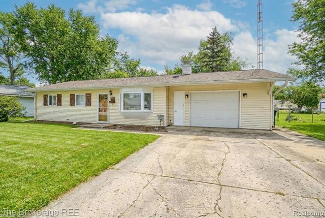 6155 Westdale Drive, Grand Blanc, MI 48439