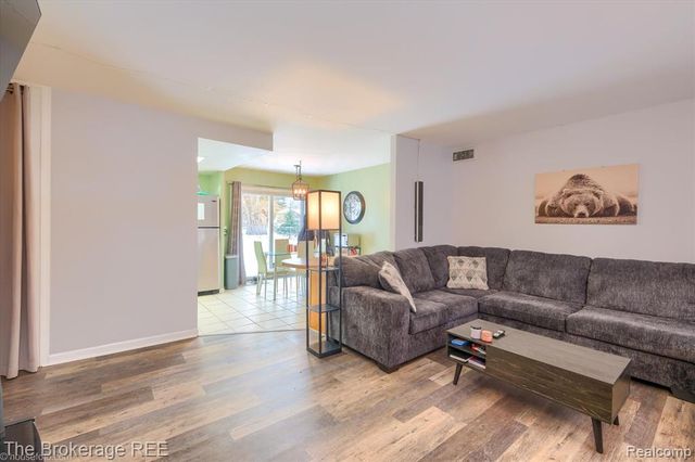 6155 Westdale Drive, Grand Blanc, MI 48439