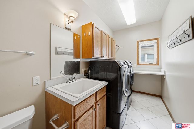 2200 Manitou Drive, Lincoln, NE 68521