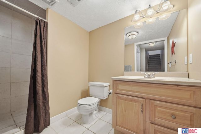 2200 Manitou Drive, Lincoln, NE 68521