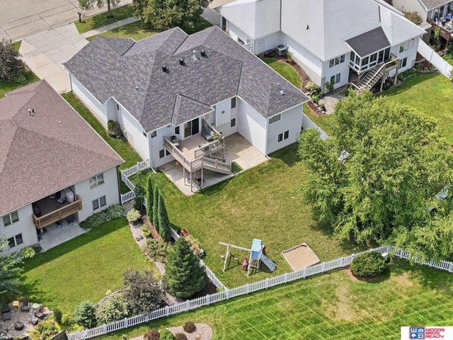 2200 Manitou Drive, Lincoln, NE 68521