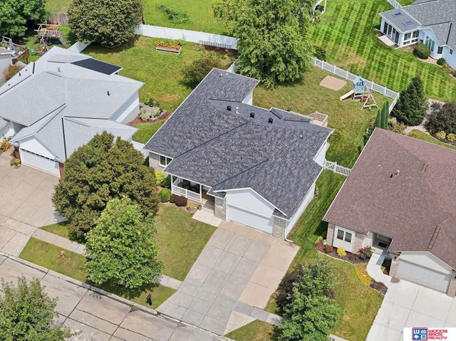 2200 Manitou Drive, Lincoln, NE 68521