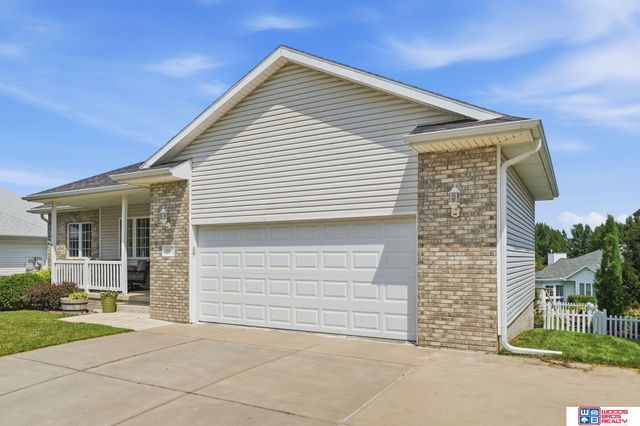 2200 Manitou Drive, Lincoln, NE 68521