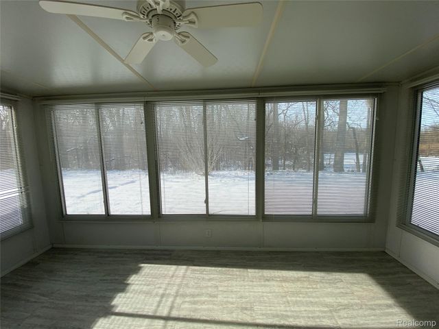 596 Yorkshire Sq. Square 23, Milan, MI 48160