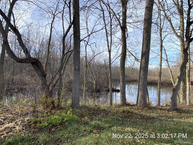 596 Yorkshire Sq. Square 23, Milan, MI 48160