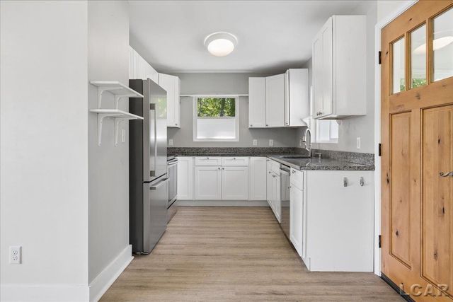 1400 Lakeview Drive, Manchester Twp, MI 49287