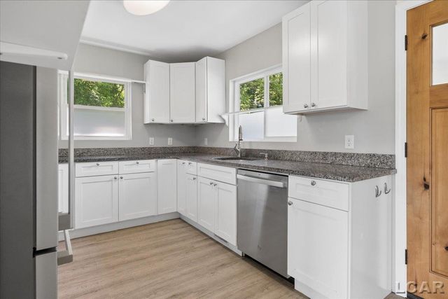 1400 Lakeview Drive, Manchester Twp, MI 49287