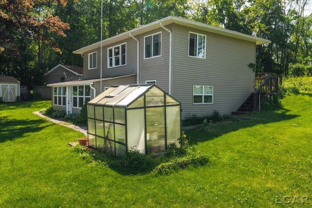 1400 Lakeview Drive, Manchester Twp, MI 49287