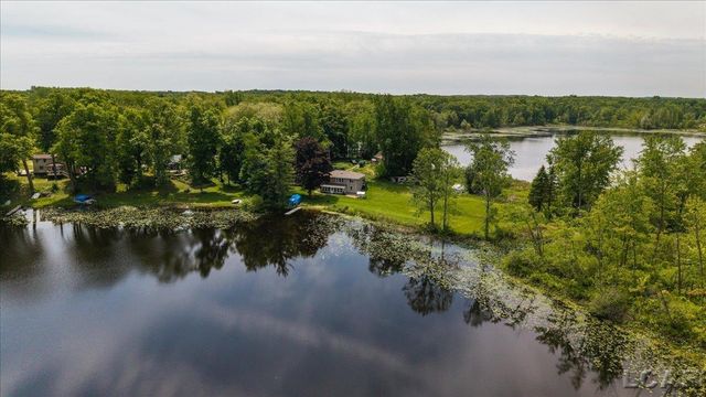 1400 Lakeview Drive, Manchester Twp, MI 49287