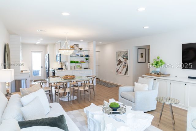 17 Lawton Dr Apt 164, Hilton Head Island, SC 29928