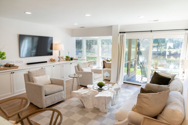 17 Lawton Dr Apt 164, Hilton Head Island, SC 29928