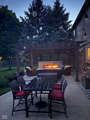 1426 Stonemill Circle S, Carmel, IN 46032
