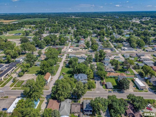 404 W BROADWAY Street, Centralia, IL 62801