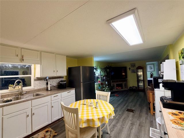 498 KING CHARLES CIRCLE, Deland, FL 32724