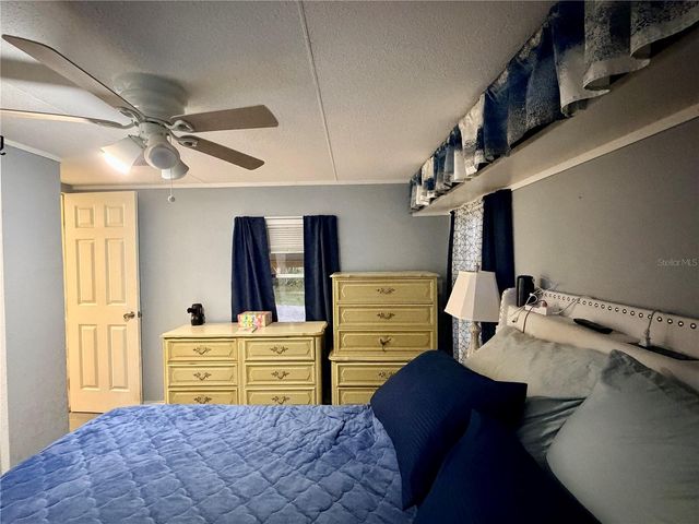 498 KING CHARLES CIRCLE, Deland, FL 32724