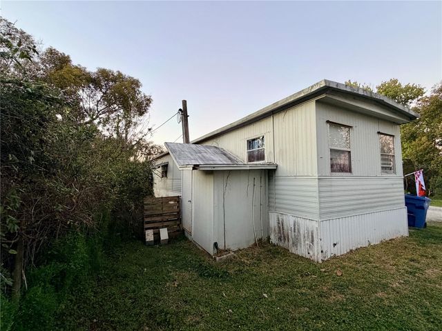 498 KING CHARLES CIRCLE, Deland, FL 32724