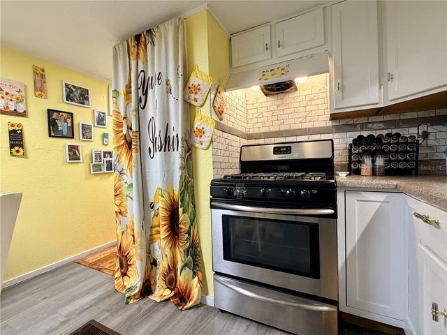 498 KING CHARLES CIRCLE, Deland, FL 32724