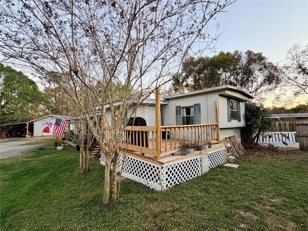 498 KING CHARLES CIRCLE, Deland, FL 32724