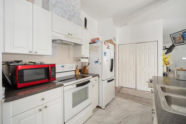8004 N BROOKS STREET, Tampa, FL 33604
