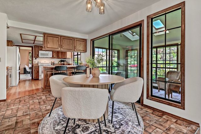 254 E Old Saybrook, Boise, ID 83706