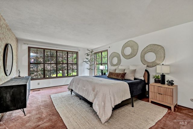 254 E Old Saybrook, Boise, ID 83706