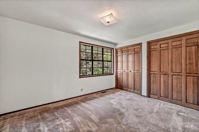 254 E Old Saybrook, Boise, ID 83706