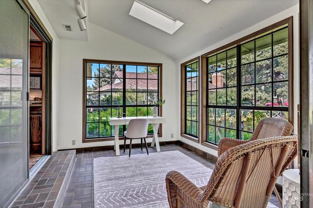 254 E Old Saybrook, Boise, ID 83706