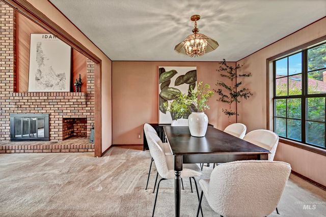 254 E Old Saybrook, Boise, ID 83706