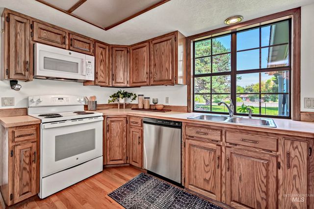 254 E Old Saybrook, Boise, ID 83706