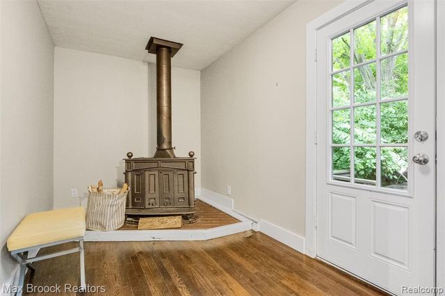 2905 Lahser Road, Bloomfield Hills, MI 48304