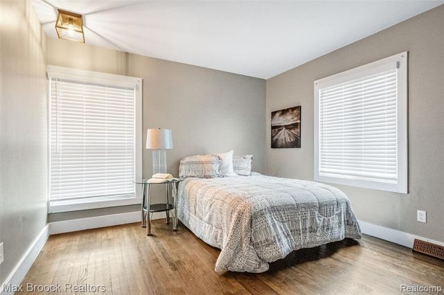 2905 Lahser Road, Bloomfield Hills, MI 48304