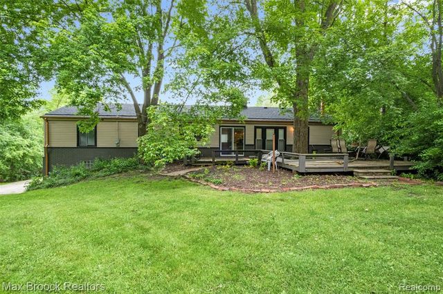 2905 Lahser Road, Bloomfield Hills, MI 48304