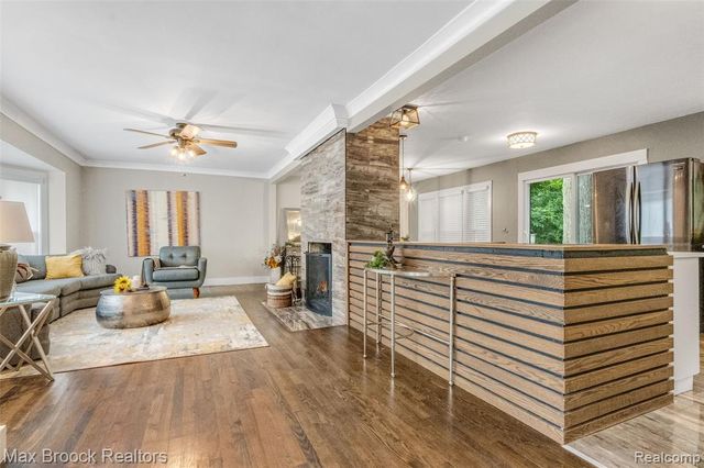 2905 Lahser Road, Bloomfield Hills, MI 48304